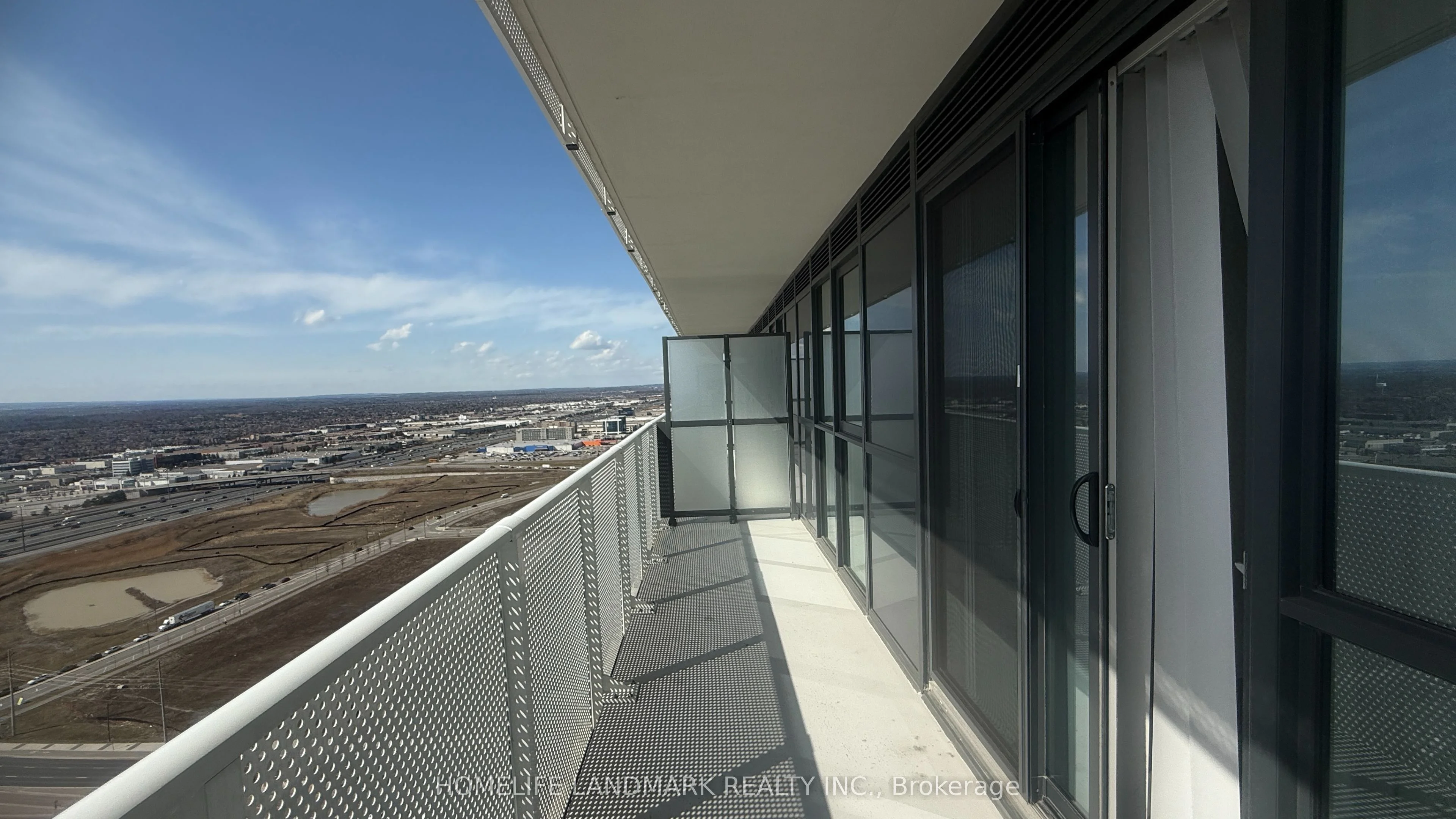 195 Commerce Street 3608, Vaughan, ON L4K 0P9