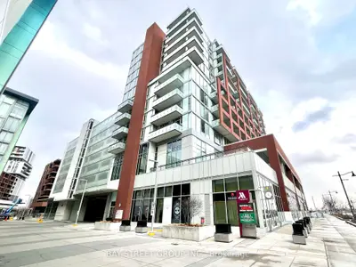 Common Element Condo in Markham
