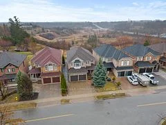 24 Julia Valentina Avenue, Vaughan, On L4h 1y9