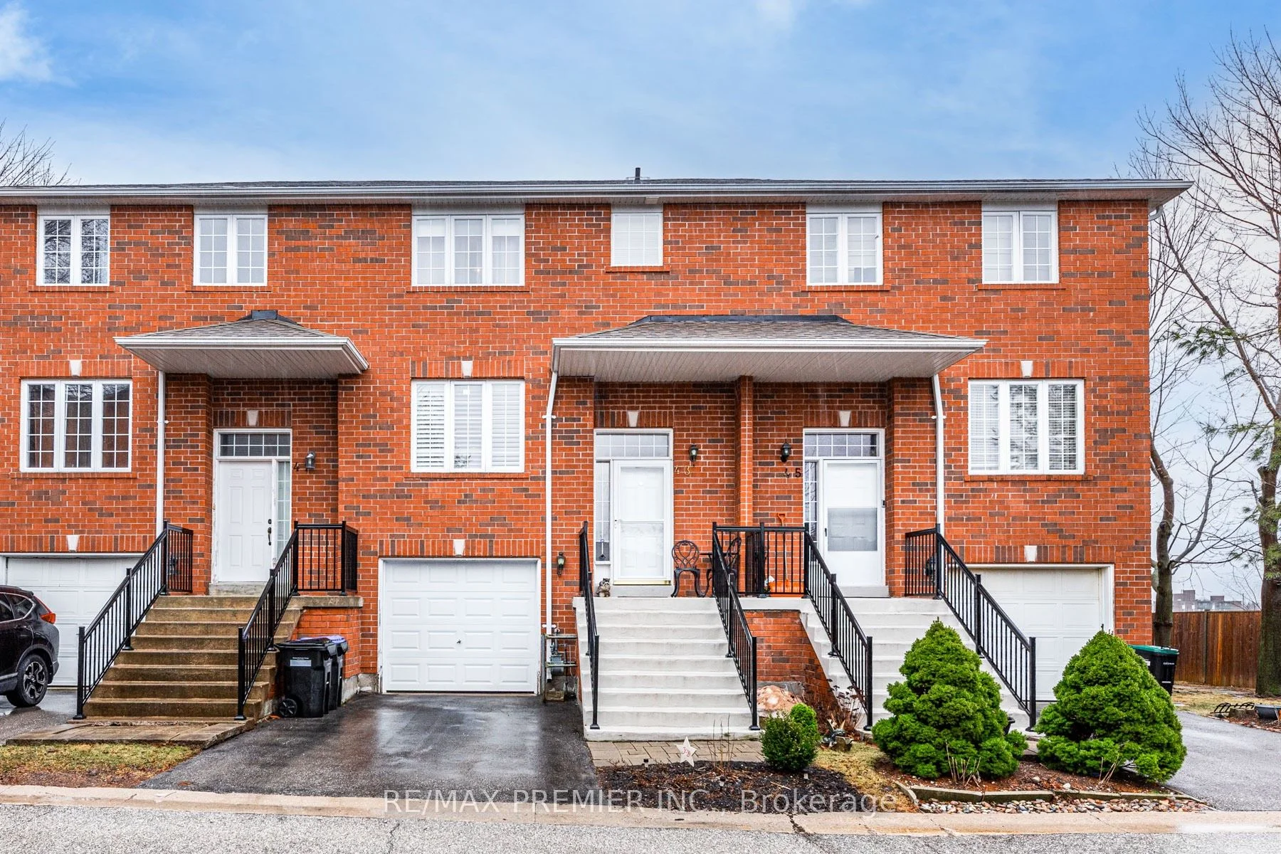 Condo Townhouse in Bradford West Gwillimbury