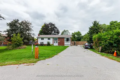 3 Lawndale Court, Bradford West Gwillimbury, On L0g 1b0