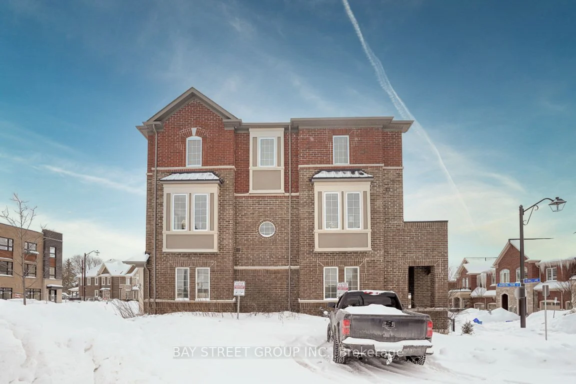17 Heswall Lane, Newmarket, On L3y 0e1