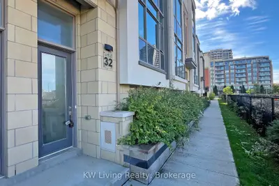 Att/Row/Townhouse in Markham