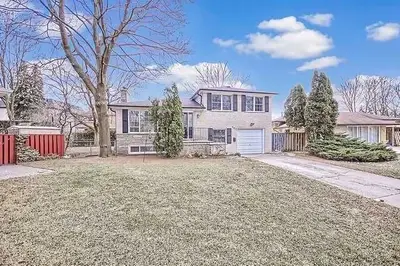 162 Kenvale Court, Richmond Hill, On L4c 4s9