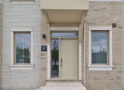 Condo Townhouse in Vaughan
