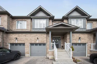 Att/Row/Townhouse in Essa