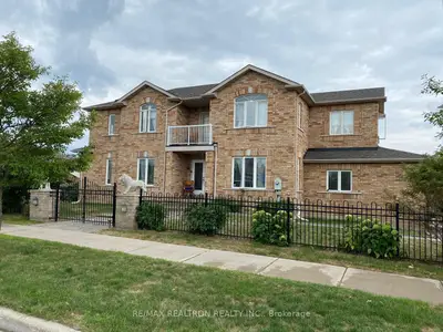 Detached in Richmond Hill