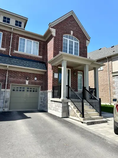 Lower Level in East Gwillimbury