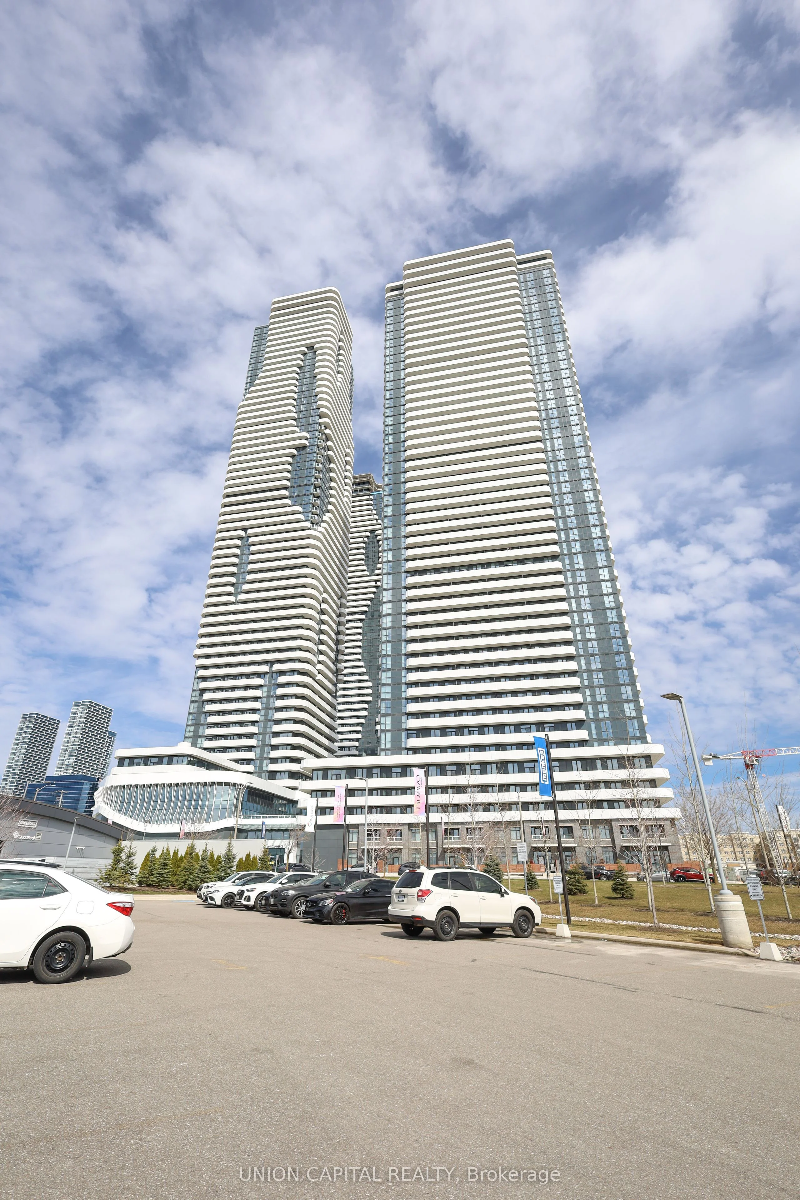 Condo Apartment in Vaughan