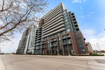 Condo Apartment in Vaughan