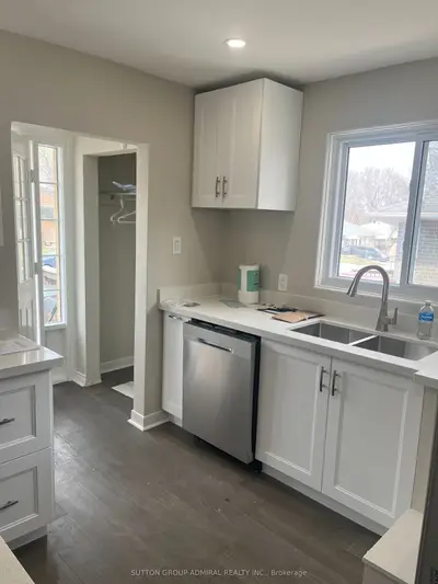 188 Septonne Avenue, Newmarket, On L3y 2w6