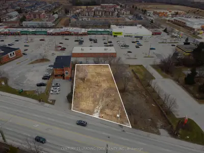 451 The Queensway, Georgina, ON, L4P 2C9