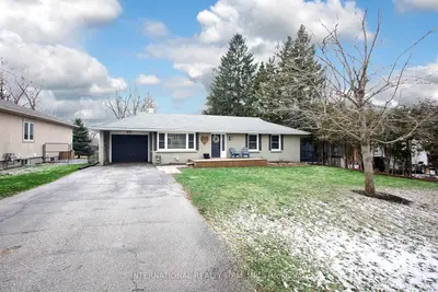 Detached in East Gwillimbury