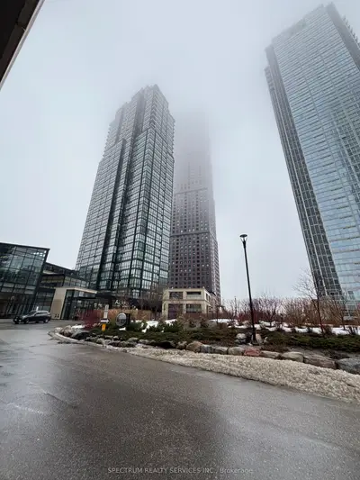 Condo Apartment in Vaughan