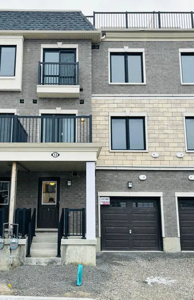 13 Canton Lane, Whitchurch-stouffville, On L4a 4w8