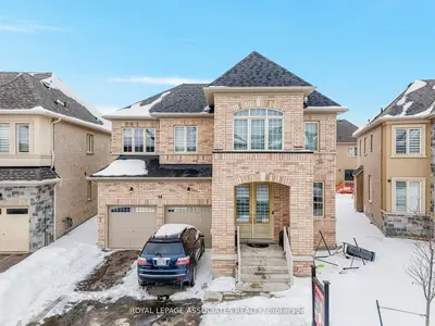 14 Hitching Post Road Main, Georgina, On L4p 0h9