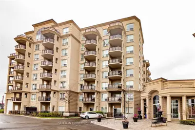 8 Maison Parc Court 718, Vaughan, On L4j 9k5