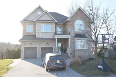 160 Championship Circle Place, Aurora, On L4g 0h9