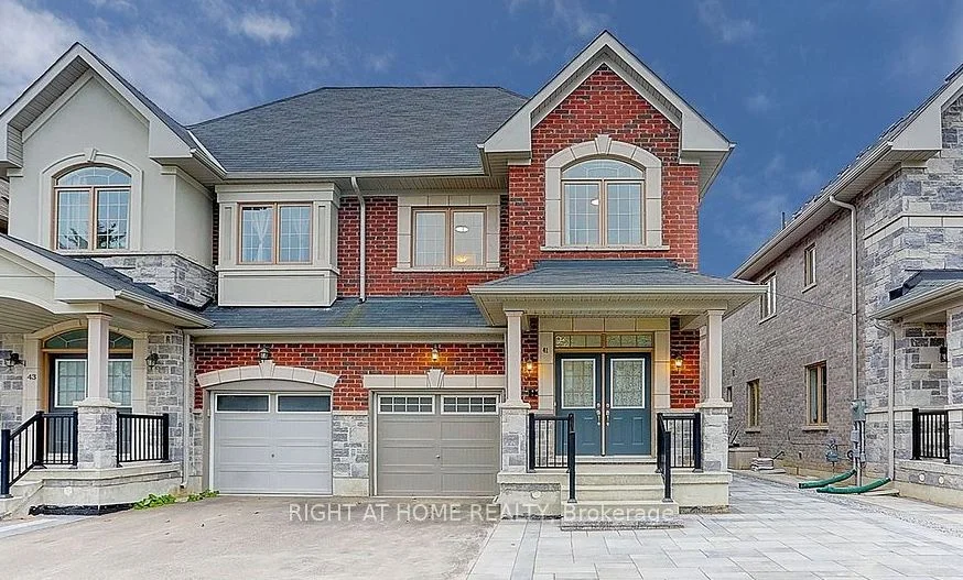 41 Portage Avenue, Richmond Hill, On L4e 2z5