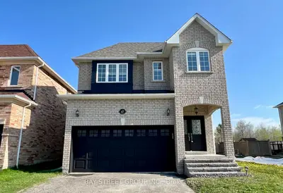Detached in Richmond Hill