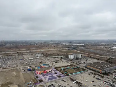 195 Commerce Street 3706, Vaughan, On L4k 0p9