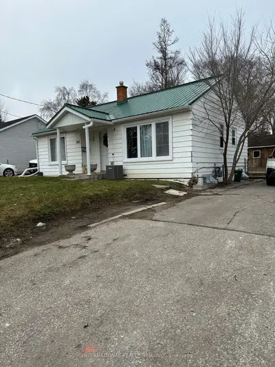 Detached in Newmarket