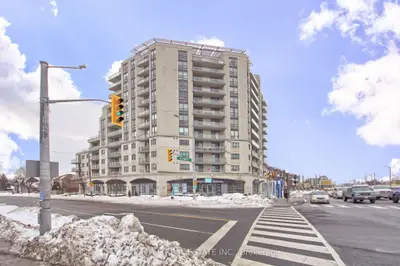 Condo Apartment in Vaughan