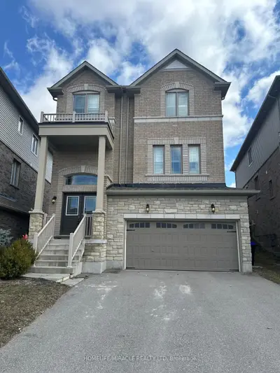 Detached in New Tecumseth