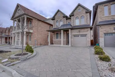 Detached in Markham