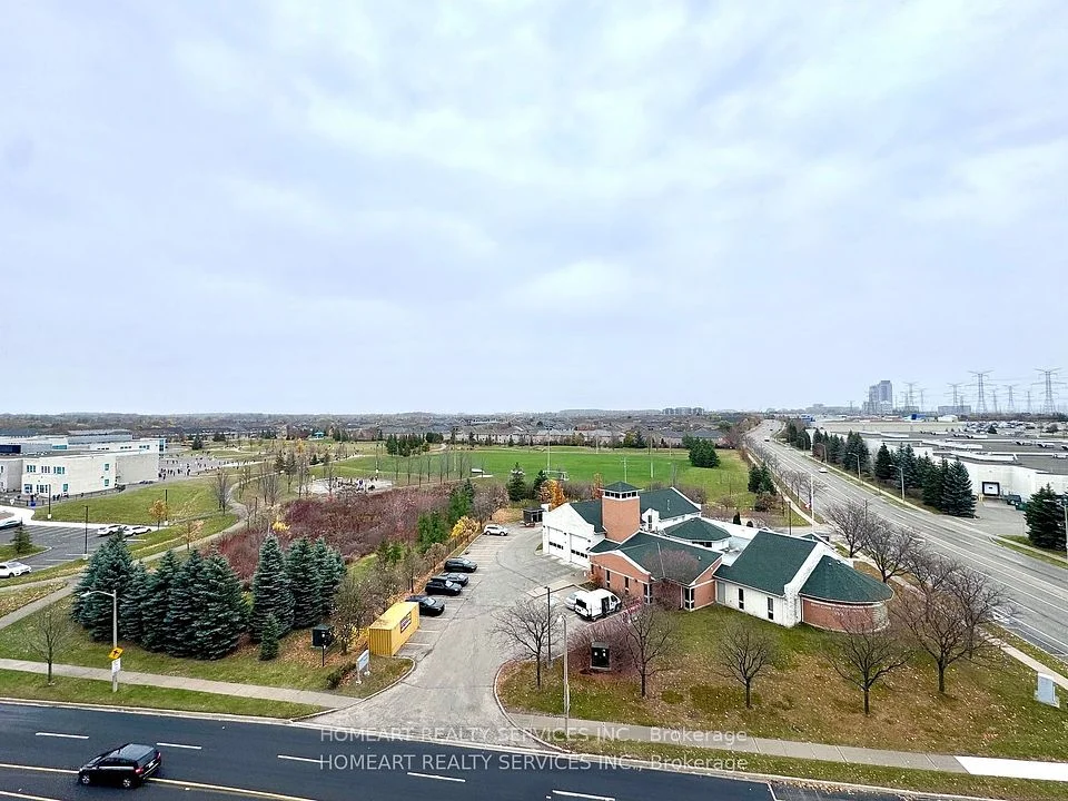 11 Oneida Crescent 809, Richmond Hill, On L4b 0a1