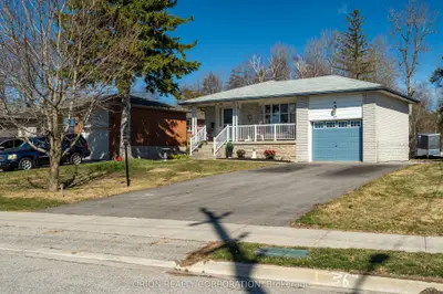 101 Manitoba Street, Whitchurch-stouffville, On L4a 4y2