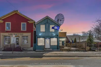 Store W Apt/Office in Innisfil