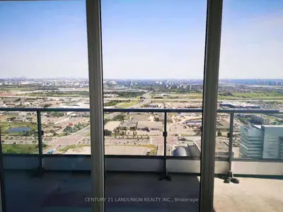 Condo Apartment in Vaughan