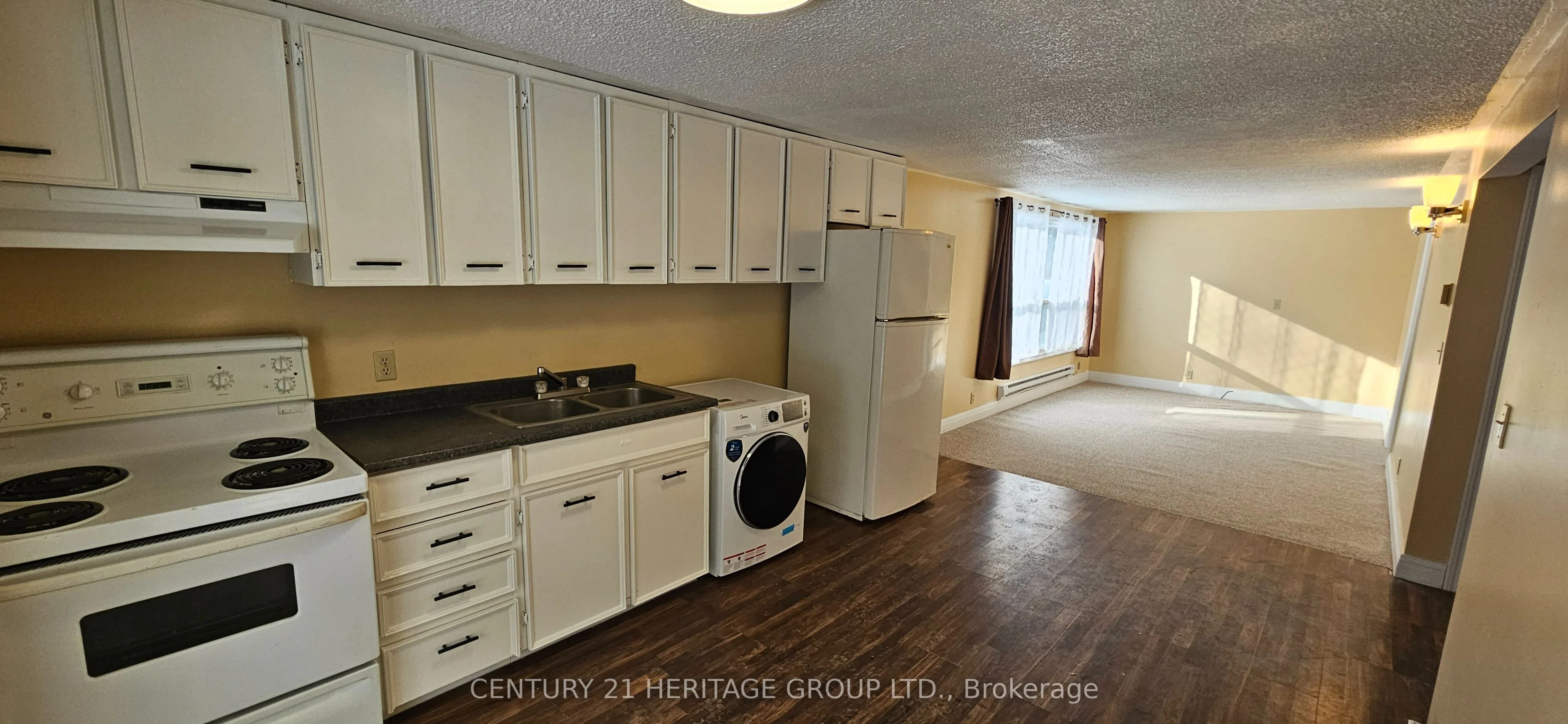 619 Queensville Side Road W 3, East Gwillimbury, On L9n 1a7