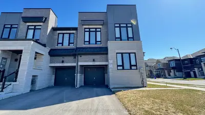 3 Boiton Street, Richmond Hill, On L4s 1n5