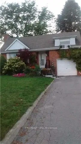 302 Dixon Boulevard, Newmarket, On L3y 4v6