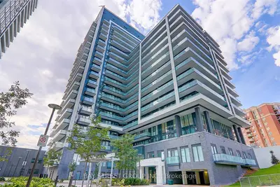 Condo Apartment in Richmond Hill