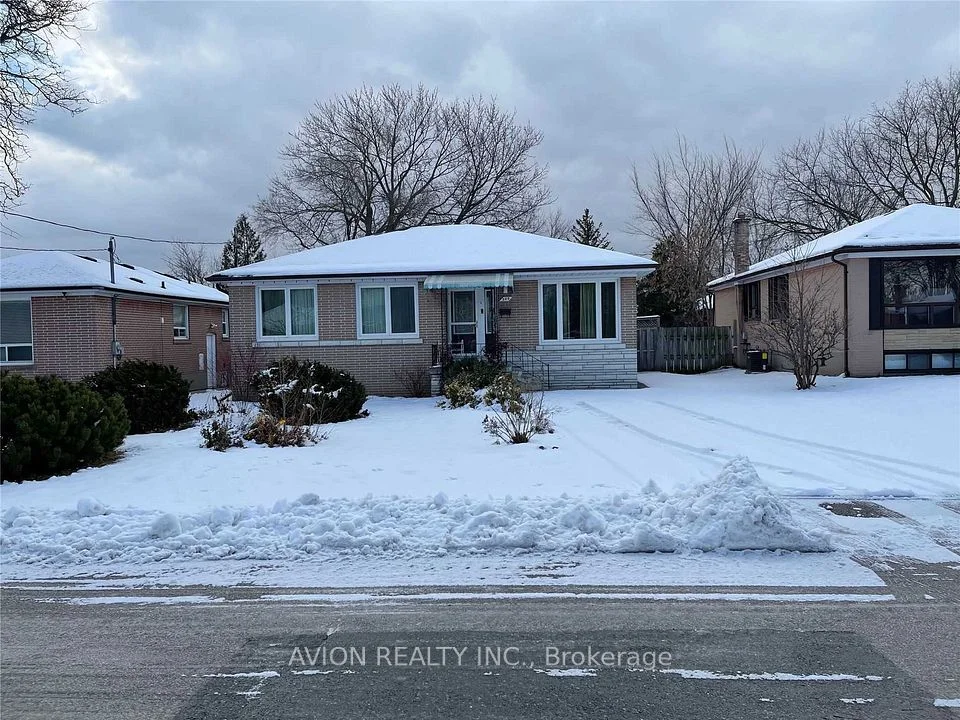 500 Lynett Crescent Lower, Richmond Hill, ON L4C 2V9