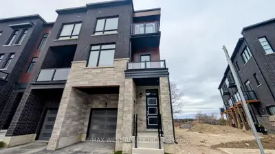 Att/Row/Townhouse in Vaughan