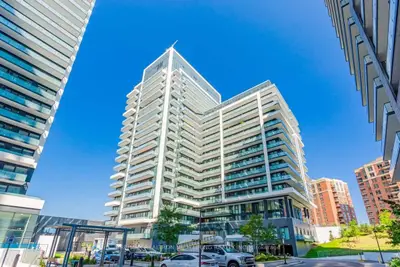Condo Apartment in Richmond Hill