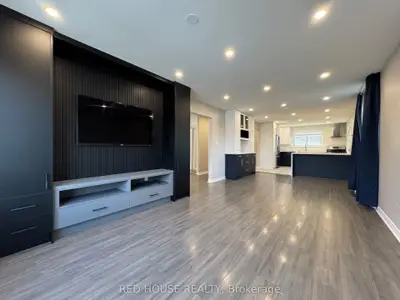 69 Simpson Road Upper, Newmarket, On L3y 5e5