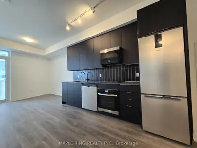 Condo Apartment in Vaughan