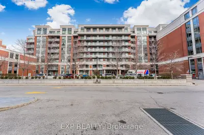 Condo Apartment in Markham