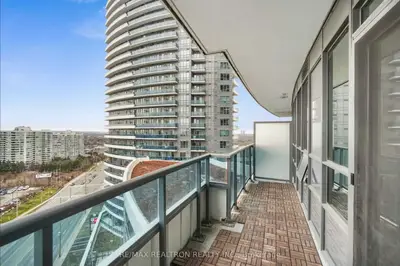 Condo Apartment in Markham