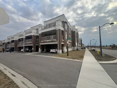 Att/Row/Townhouse in Markham