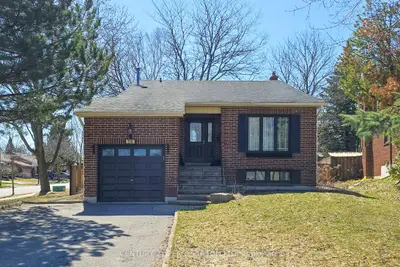 Detached in Newmarket