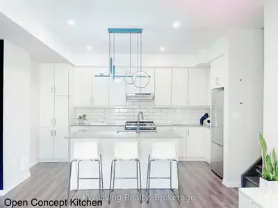 11 Almond Blossom Mews Th 133, Vaughan, On L4k 0n7