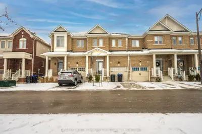 Att/Row/Townhouse in New Tecumseth