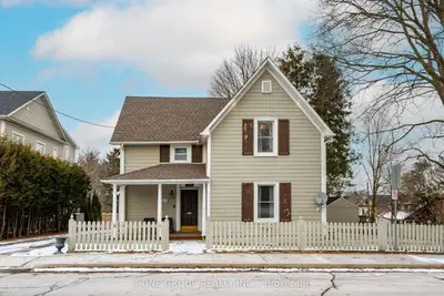 579 Pearson Street, Newmarket, On L3y 1g2