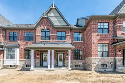 Att/Row/Townhouse in Markham